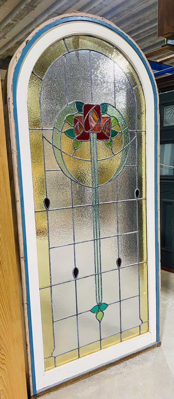 Curved Leadlight Feature Window