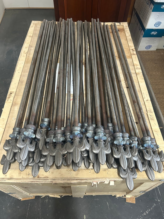 Victorian Spear Large - Original Vintage Salvage Tile