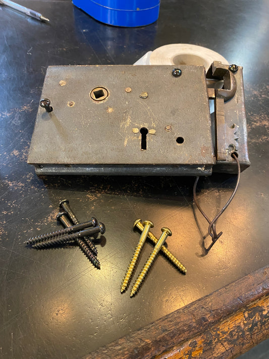 Gauge 10 Round Head Slotted Woodscrews