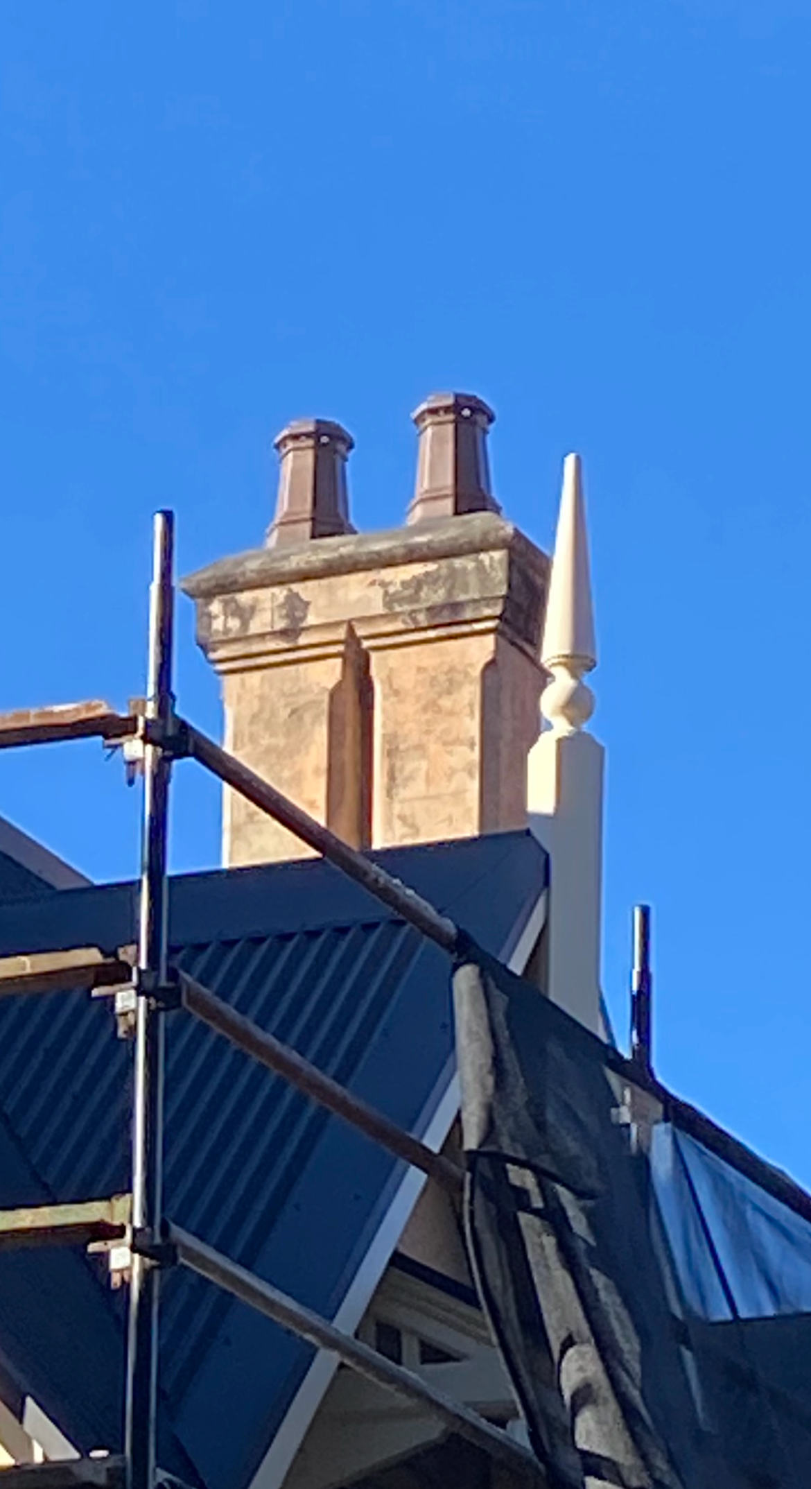 Octagonal Glazed Victorian Style Chimney Pot