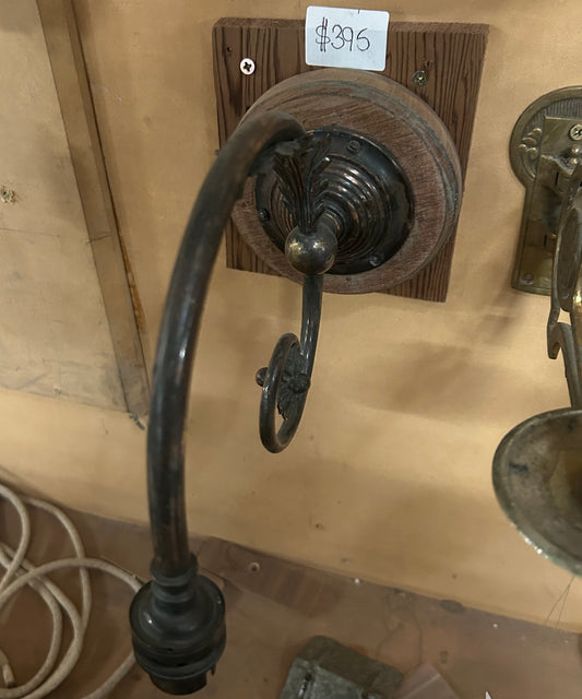 Single Wall Bracket - Down Facing