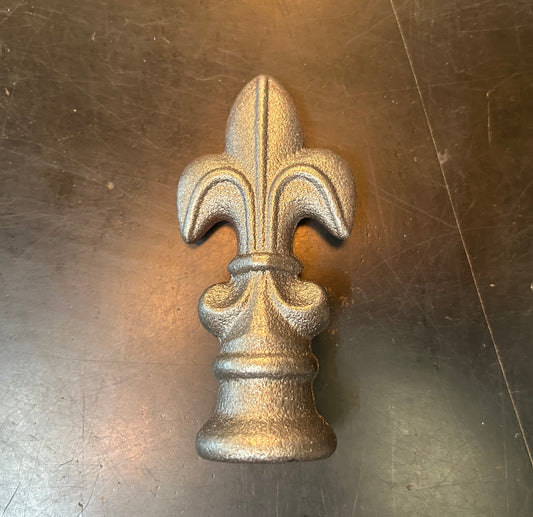 Victorian Cast Iron Spear Small - 120x57mm, 16mm Hole